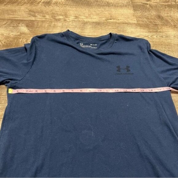 Under Armour Short Sleeve Shirt Size Small - Picture 3 of 6